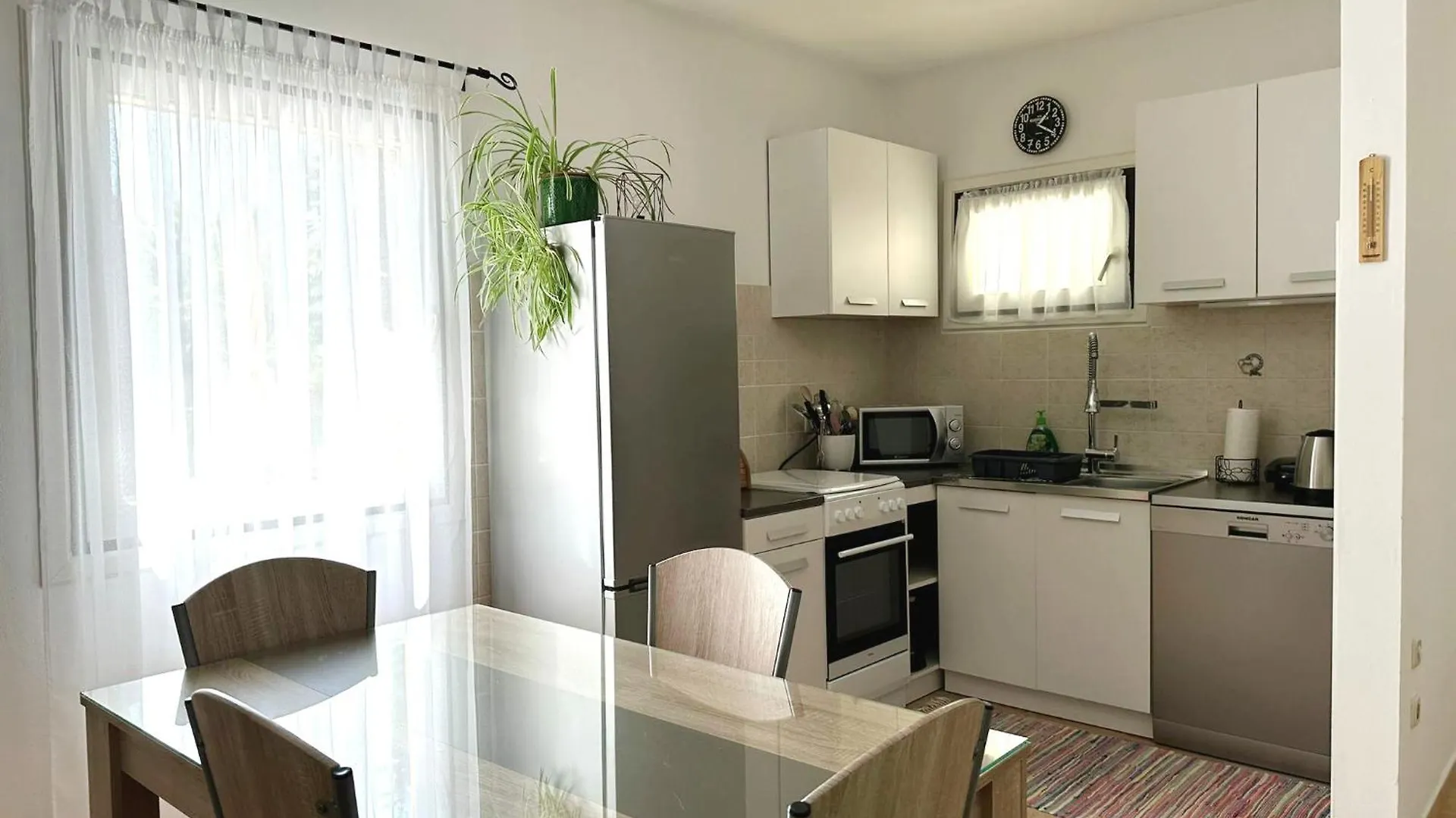 Holiday Home Mirela Sisan